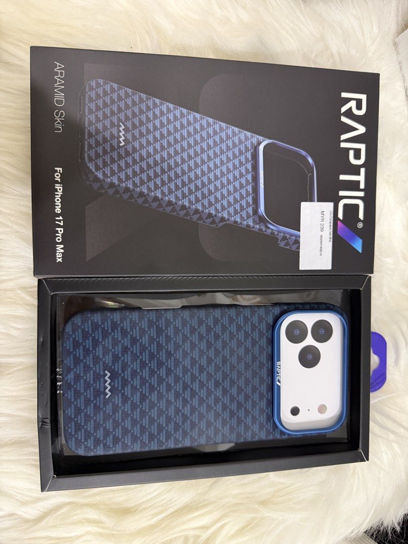 Casing (Category: Other Gadgets) located in Kuching. Submitted by vastmoon_898d2c (Listing ID 1437553769, Image 3). Description: only used for less than a week, very lightweight and cool design price include postage.