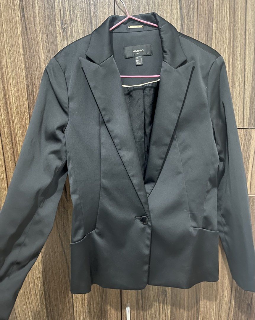 Coats (Category: Coats, Jackets and Outerwear) located in Angeles City. Submitted by wander0903 (Listing ID 1437468094, Image 3). Description: .