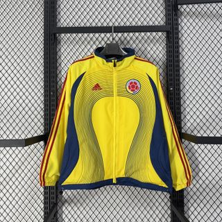 (Category: ) located in . Submitted by calcio_sport_jersey (Listing ID 1437522097, Image 1). Description: .