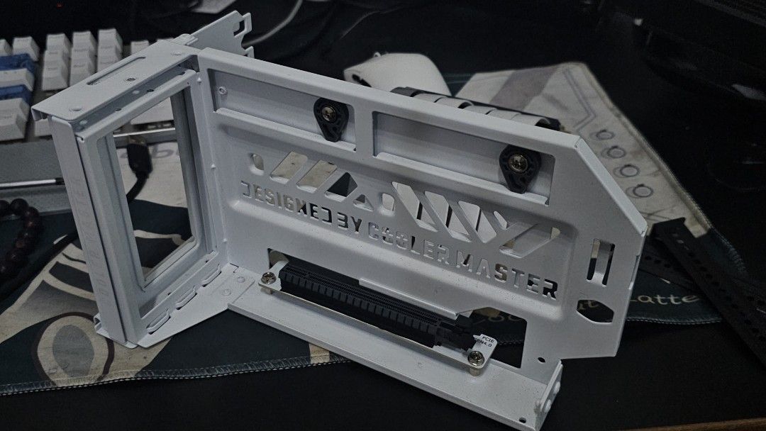Cooler Master V3 Vertical GPU bracket  (White)452144145608878080