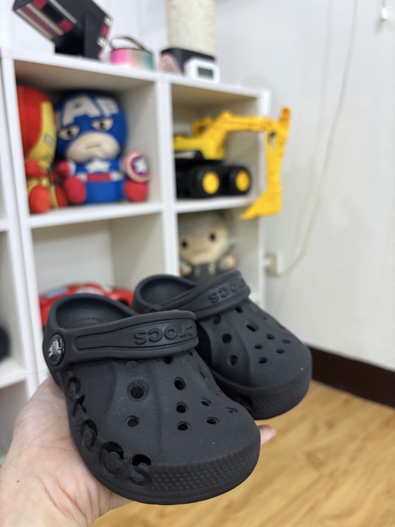 Crocs baya clogs (Category: Babies & Kids Fashion) located in Valenzuela. Submitted by cmdgbaby (Listing ID 1437506074, Image 1). Description: Crocs baya clogs Size C6 Bought for ₱2,400 No issues, still in great condition..