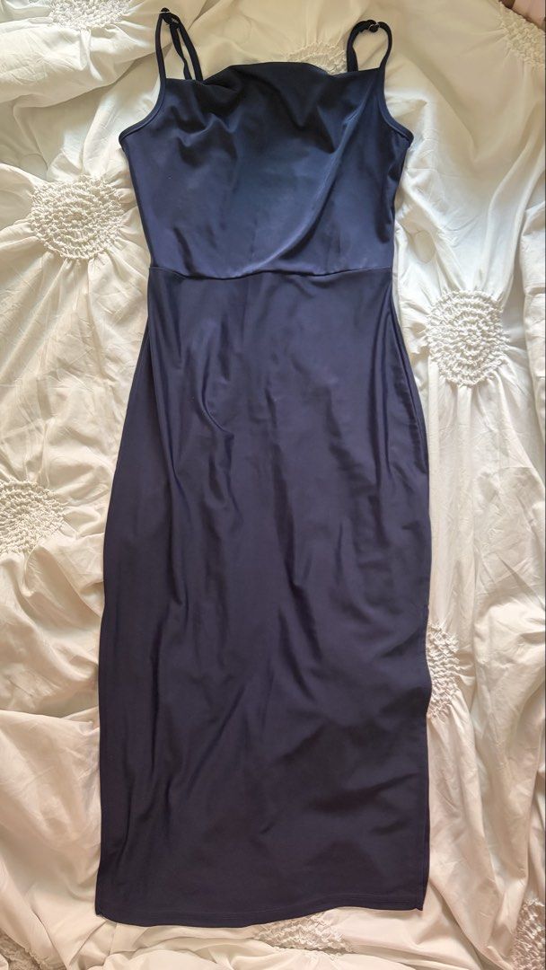 Dark blue dress (Category: Dresses) located in Quezon City. Submitted by luvs4chi (Listing ID 1437473230, Image 3). Description: .