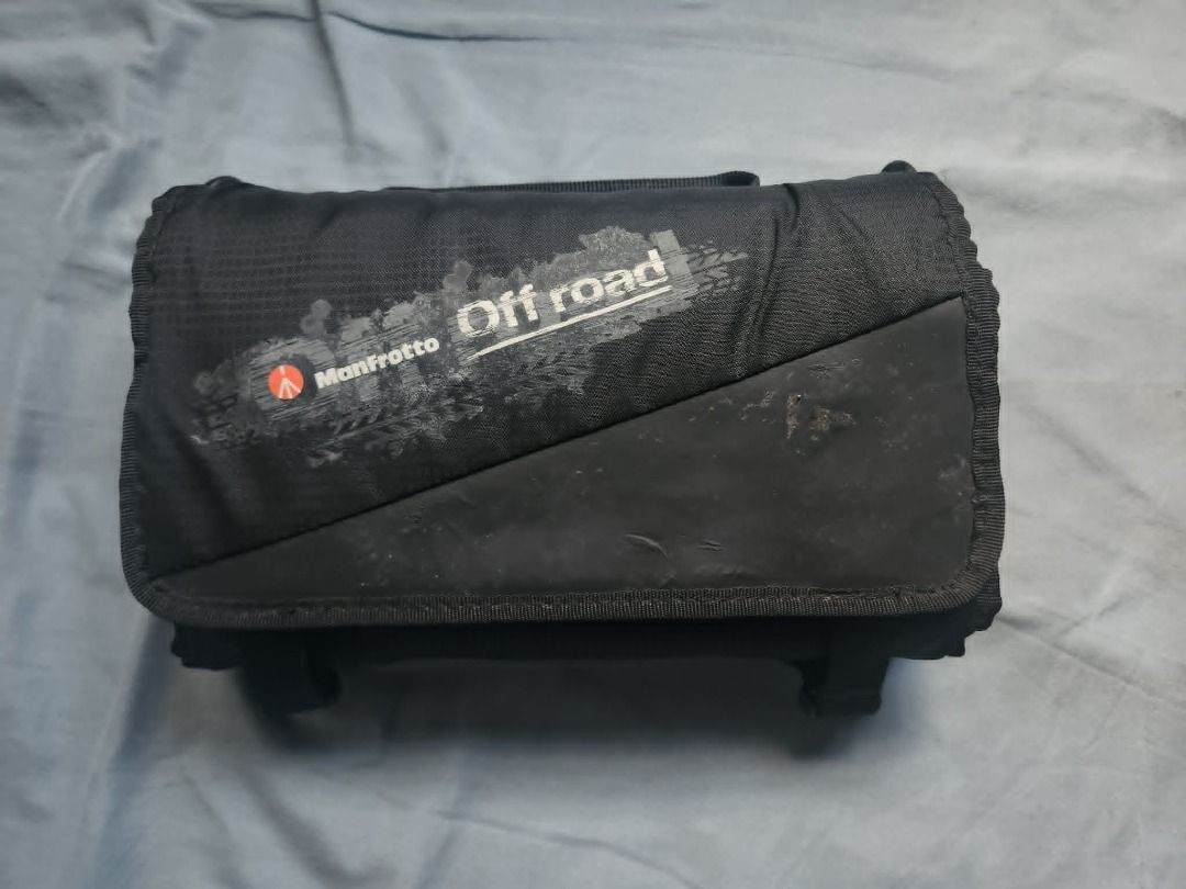 Dead Gopro with accessories and Manfrotto Off Road Camera Bag (Category: Camera Bags & Carriers) located in Caloocan City. Submitted by angeloramos2021 (Listing ID 1437452021, Image 1). Description: - Manfrotto Off Road Bag for Gopro - with accessories for gopro (underwater case) - gopro handle and batteries - dead gopro, won't power on Cash/gcash Loc: North Caloocan.