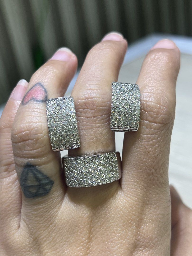 Diamond Rings and Jewelry Set (Category: Luxury Accessories) located in Manila. Submitted by jewelmixjewelry (Listing ID 1437532896, Image 2). Description: - Rings with diamond accents and gold bands - Earrings and bracelets included - Designs: round, square, and baguette-cut diamonds - Some pieces feature pearl accents - Variety of styles available.