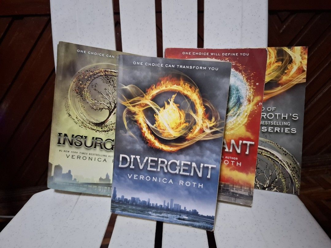 Divergent Series Books by Veronica Roth (Category: Storybooks) located in Paranaque City. Submitted by 14_carla (Listing ID 1437409875, Image 2). Description: - Set of books from the Divergent series by Veronica Roth. - Includes: Divergent, Insurgent, and Allegiant. - International editions. ‼️ with bonus booklet: The World of Veronica Roth's Divergent Series 🪙 price is slightly negotiable! just message me :)) 🛵 delivery shouldered by buyer 📍 