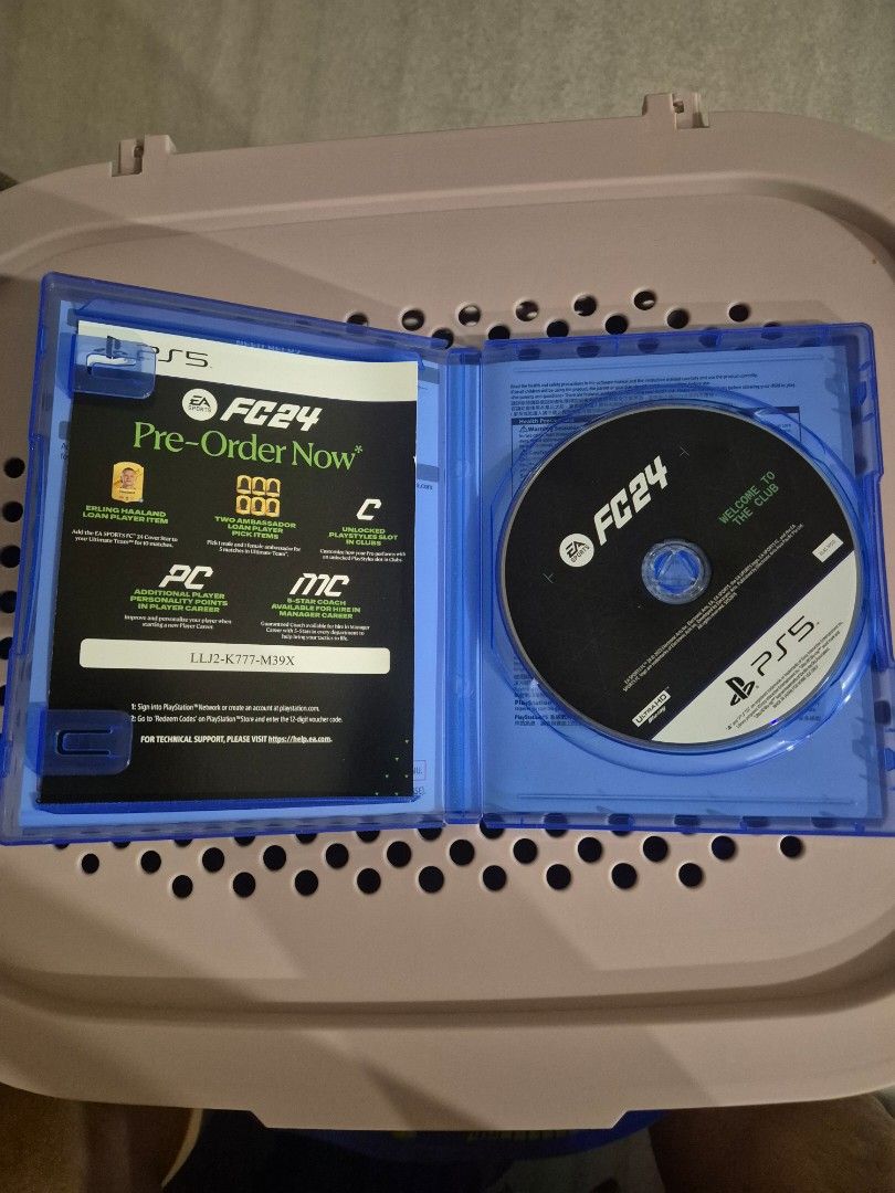 FC24 (Category: PlayStation) located in Ampang. Submitted by the_warzone (Listing ID 1437554749, Image 3). Description: PS5 Game for sale Game - FC24 Console - PS5 Free postage S/M + rm10 (S/S) COD - Setapak & Area Berdekatan.
