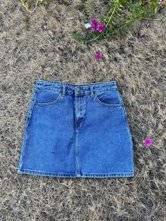(Category: ) located in . Submitted by kat_declutter (Listing ID 1437533746, Image 1). Description: .