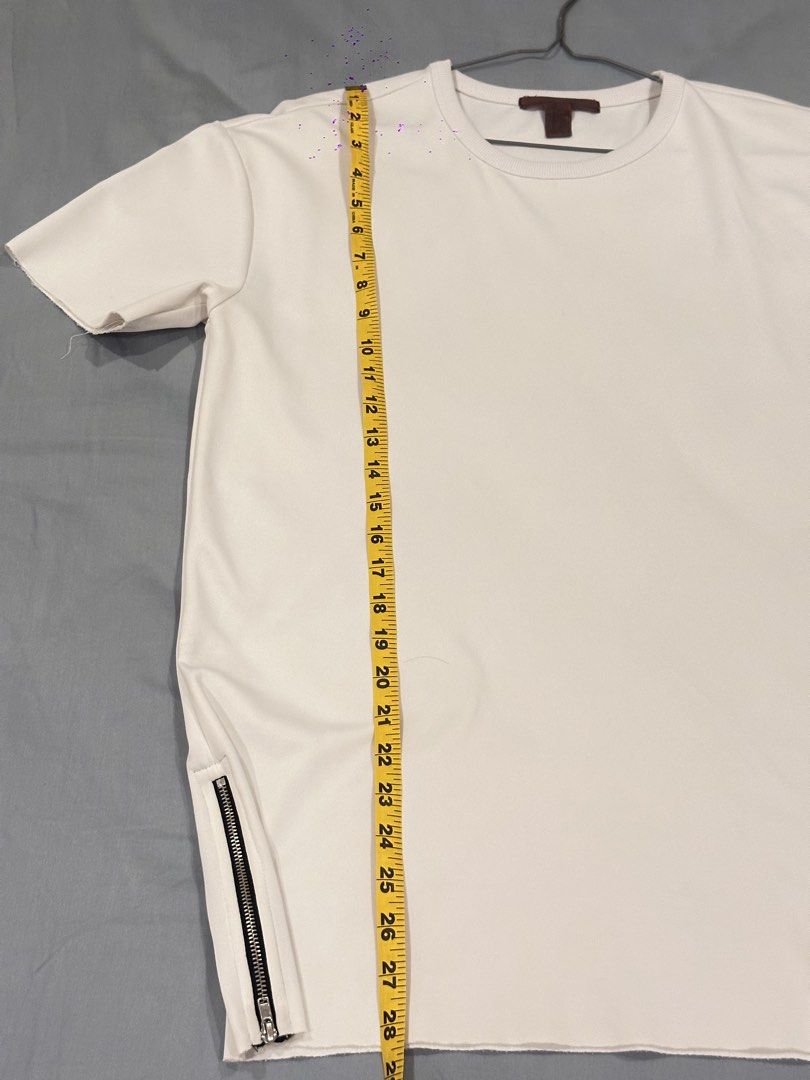 Forever 21 Soft White Shirt for Men (Category: Tshirts & Polo Shirts ) located in Imus. Submitted by supercalifragilisticexpealidog (Listing ID 1437560065, Image 3). Description: .