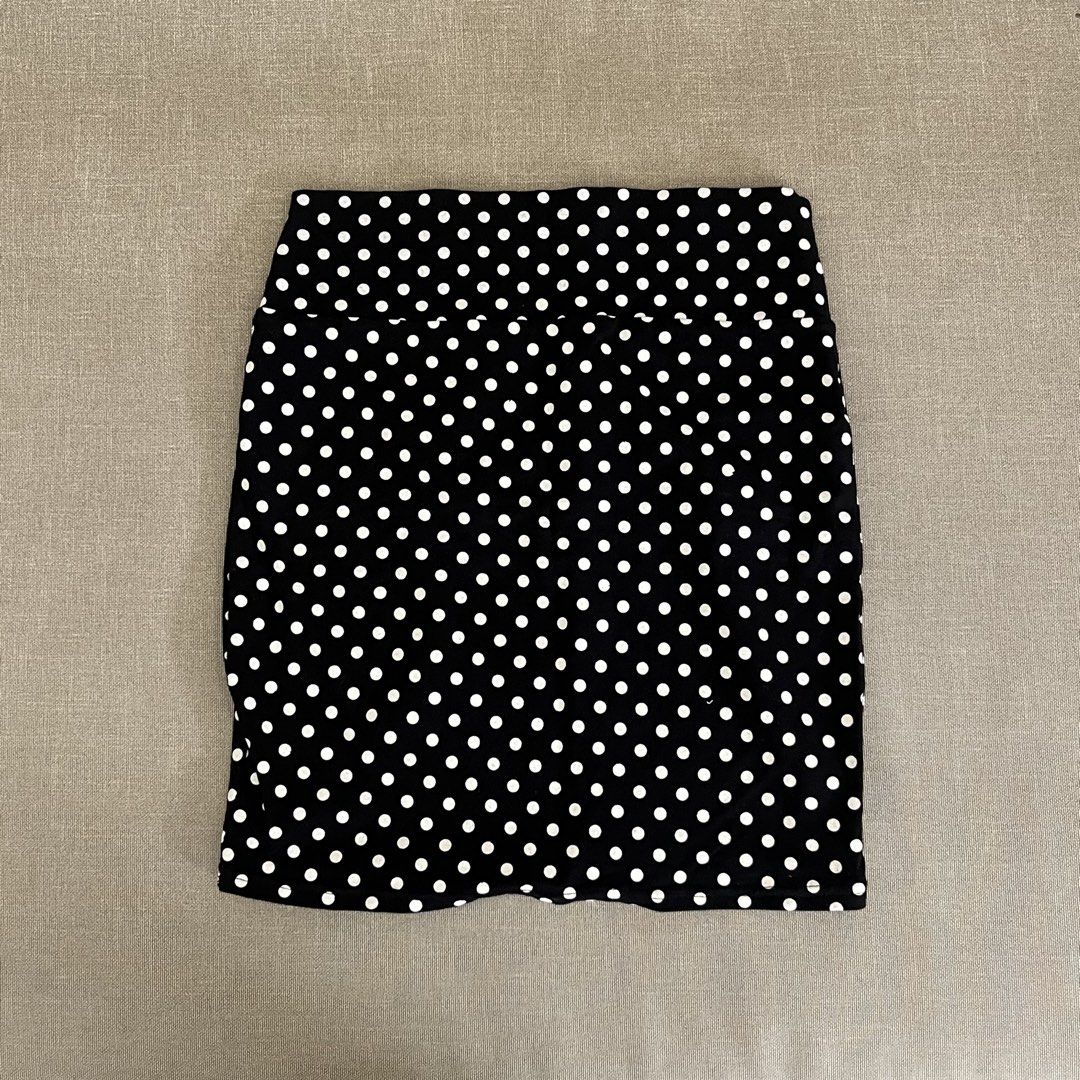 [FREE SF] Polka Dot Pencil Skirt (Category: Skirts) located in Angeles City. Submitted by sleepwsirens (Listing ID 1437406113, Image 1). Description: FREE SHIPPING no ww fits s-l(stretchy) fairy fairycore soft girl coquette cottagecore classy girl vintage chic grunge acubi y2k streetwear twee elegant.