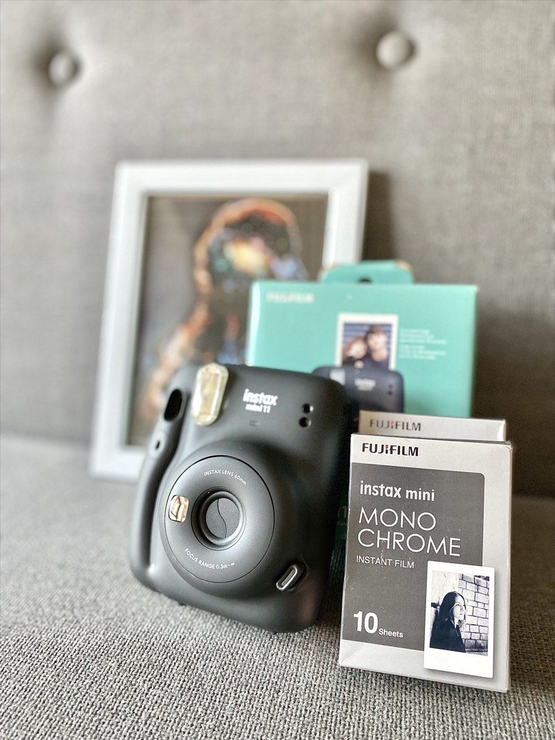Fujifilm Instax Mini 11 Charcoal Gray (Category: Cameras) located in Makati City. Submitted by robma_ (Listing ID 1437463690, Image 3). Description: - Brand New Fujifilm Instax Mini 11 instant camera (Charcoal Gray) - Includes: Camera, original box, user manual - Comes with two packs of Instax Mini Monochrome film (20 shots total) - Perfect for instant photos: parties, travel, everyday - Easy to use and produces great quality photos Fujifilm Inst