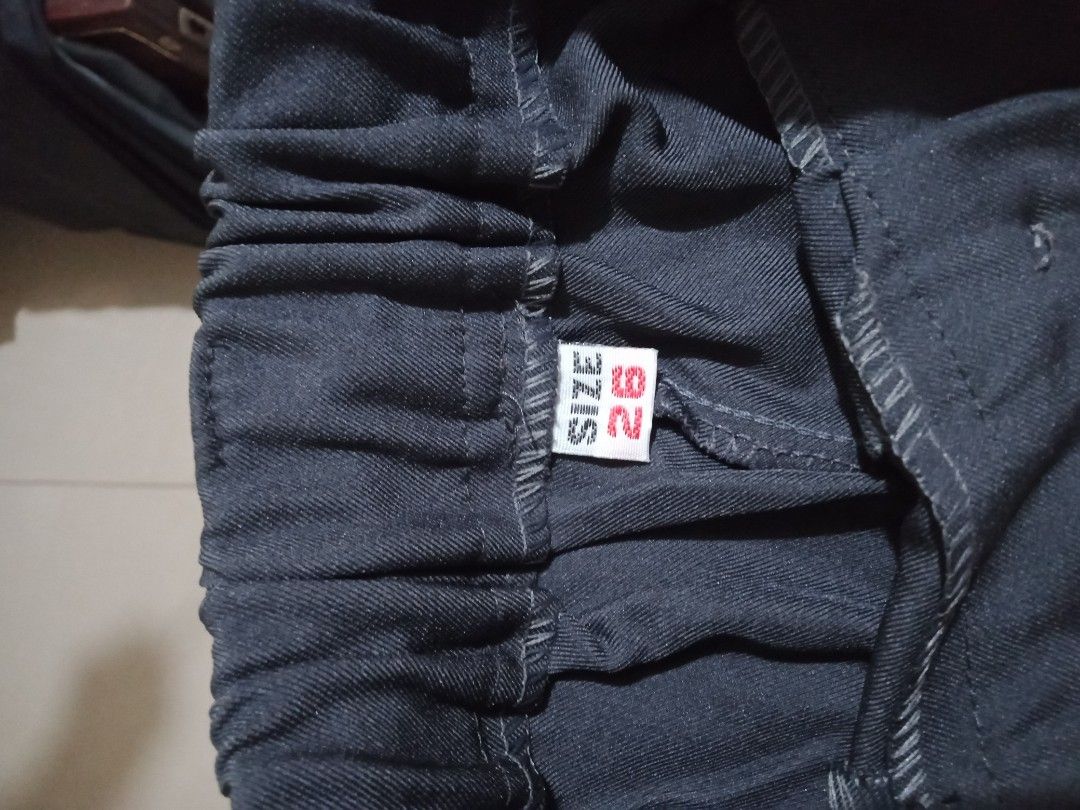 Gray trouser (Category: Other Bottoms) located in Manila. Submitted by chedelm (Listing ID 1437470131, Image 3). Description: size 26 (25-26 kasya since garterized nman sa likod) straight leg makapal po fabric nya used once, siguro mga 2hrs lang yun nagpunta lang ng mall .