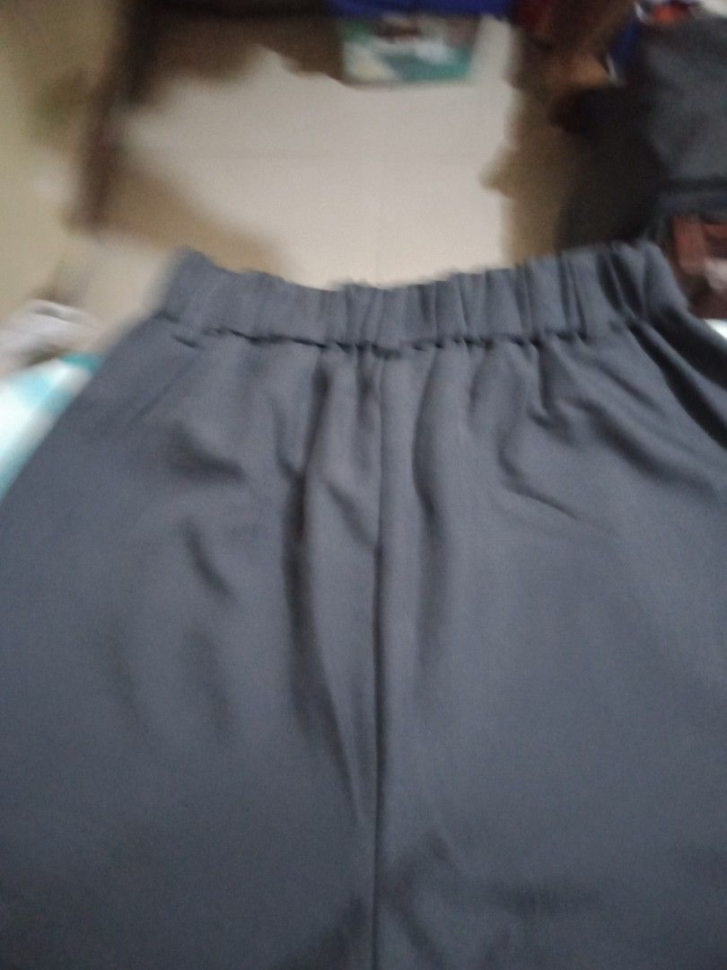 Gray trouser (Category: Other Bottoms) located in Manila. Submitted by chedelm (Listing ID 1437470131, Image 2). Description: size 26 (25-26 kasya since garterized nman sa likod) straight leg makapal po fabric nya used once, siguro mga 2hrs lang yun nagpunta lang ng mall .
