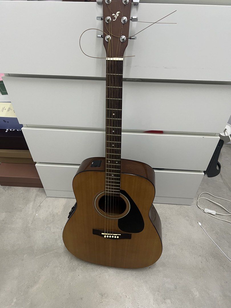 Guitar (Category: Other Audio Equipment) located in Kuantan. Submitted by natasha2217 (Listing ID 1437502521, Image 3). Description: Guitar for sale anything can dm me.