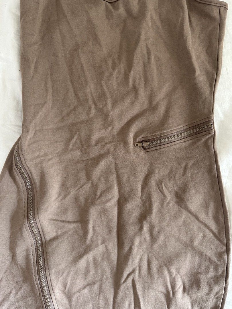 Halter Neck Mini Dress with Zippers (Category: Dresses) located in Mandaluyong City. Submitted by slickestb (Listing ID 1437452553, Image 3). Description: - Halter neck mini dress - Bodycon fit - Asymmetrical hemline - Features two zipper details - Solid brown color - Dress it up or down.