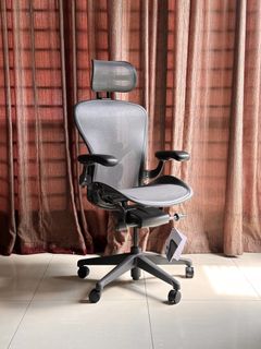 HERMAN MILLER 🪑 Collection item 1