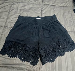 (Category: ) located in . Submitted by declutter.seasonnn (Listing ID 1437412512, Image 1). Description: .