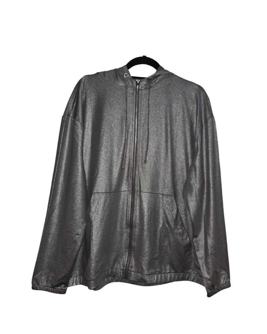 H&M Coachella Silver Jacket (Category: Coats, Jackets and Outerwear) located in Manila. Submitted by fullsun_justine (Listing ID 1437558705, Image 2). Description: - H&M Coachella silver jacket - Size: L - Features: - Zip-up front - Hood - Two front pockets - Material: Metallic sheen - Color: Solid silver.