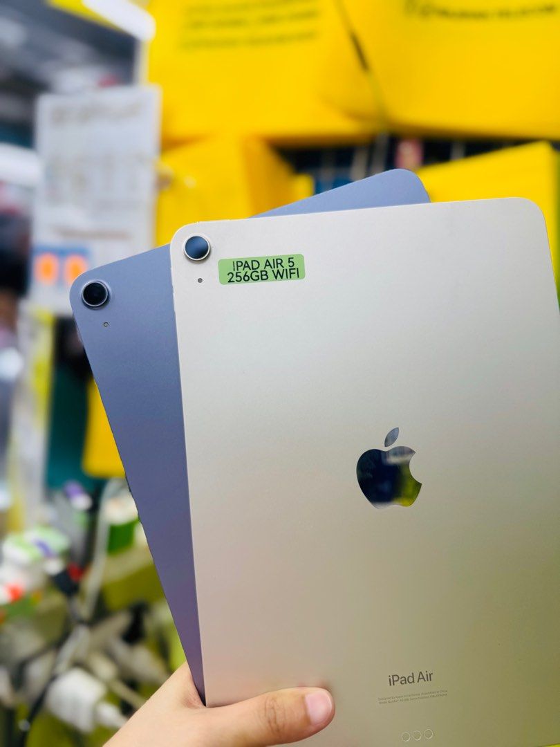 Ipad Air 5 256GB Wifi only No issues M1 chip (Category: iPad) located in San Juan City. Submitted by najihahtelecomshop2018 (Listing ID 1437559756, Image 3). Description: Legit Store | Original unit FOR SALE | TRADE / SWAP ▫️INSTALLMENT thru: 🔸Credit Card (straight / installment) 🔸Ggives / Gcredit + 6% interest 🔸Spay Later + 6% interest (RFS: Buy and Sell any kinds of Gadgets) Description: Ipad Air 5 256GB ( other GB are also available) Wifi o