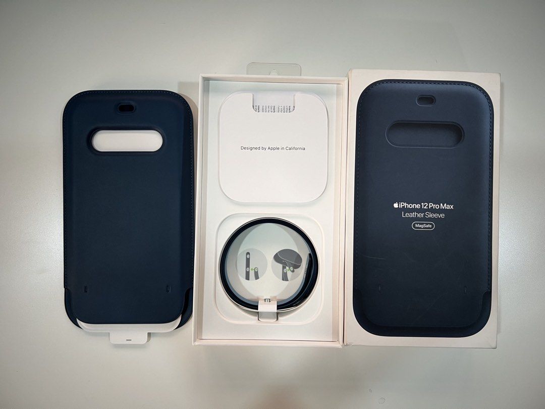 iPhone 12 Pro Max Leather Sleeve (MagSafe) (Category: Cases & Sleeves) located in Manila. Submitted by sellingelly (Listing ID 1437578801, Image 2). Description: .