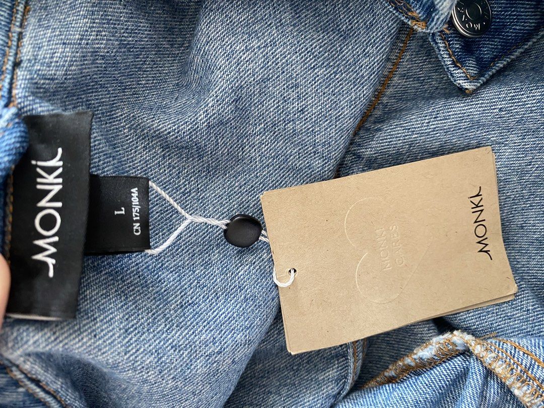 Jacket denim （分類：外套及戶外衣服）位於 Hong Kong。 由 pienagi 提交（商品編號 1437428131，圖片 3）。簡介： Jordan station meet up Sf can do also Alipay payment。