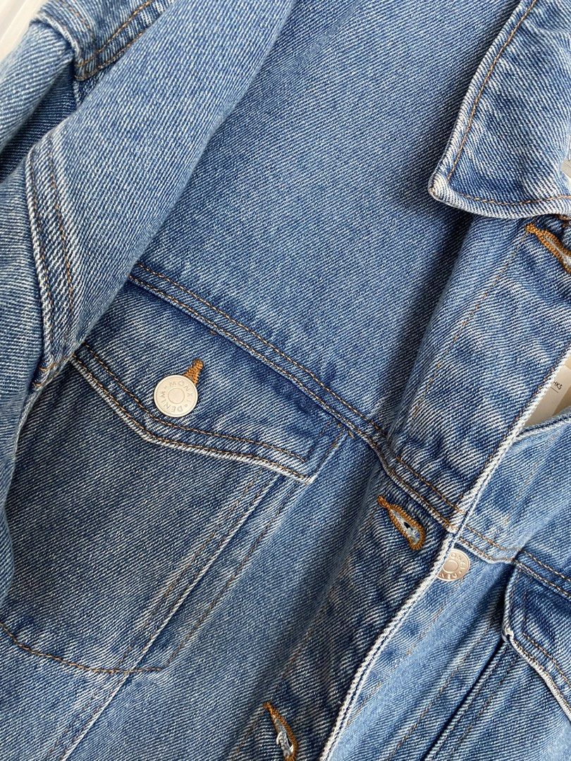 Jacket denim （分類：外套及戶外衣服）位於 Hong Kong。 由 pienagi 提交（商品編號 1437428131，圖片 6）。簡介： Jordan station meet up Sf can do also Alipay payment。