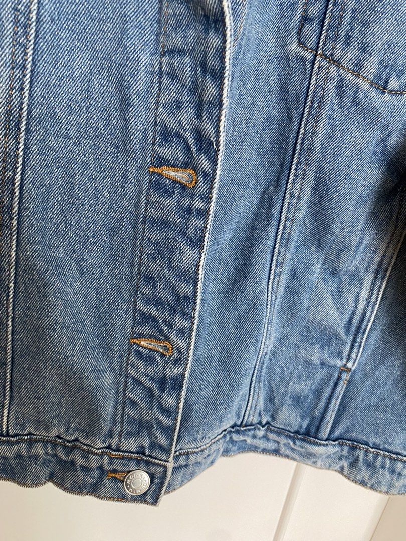 Jacket denim （分類：外套及戶外衣服）位於 Hong Kong。 由 pienagi 提交（商品編號 1437428131，圖片 7）。簡介： Jordan station meet up Sf can do also Alipay payment。
