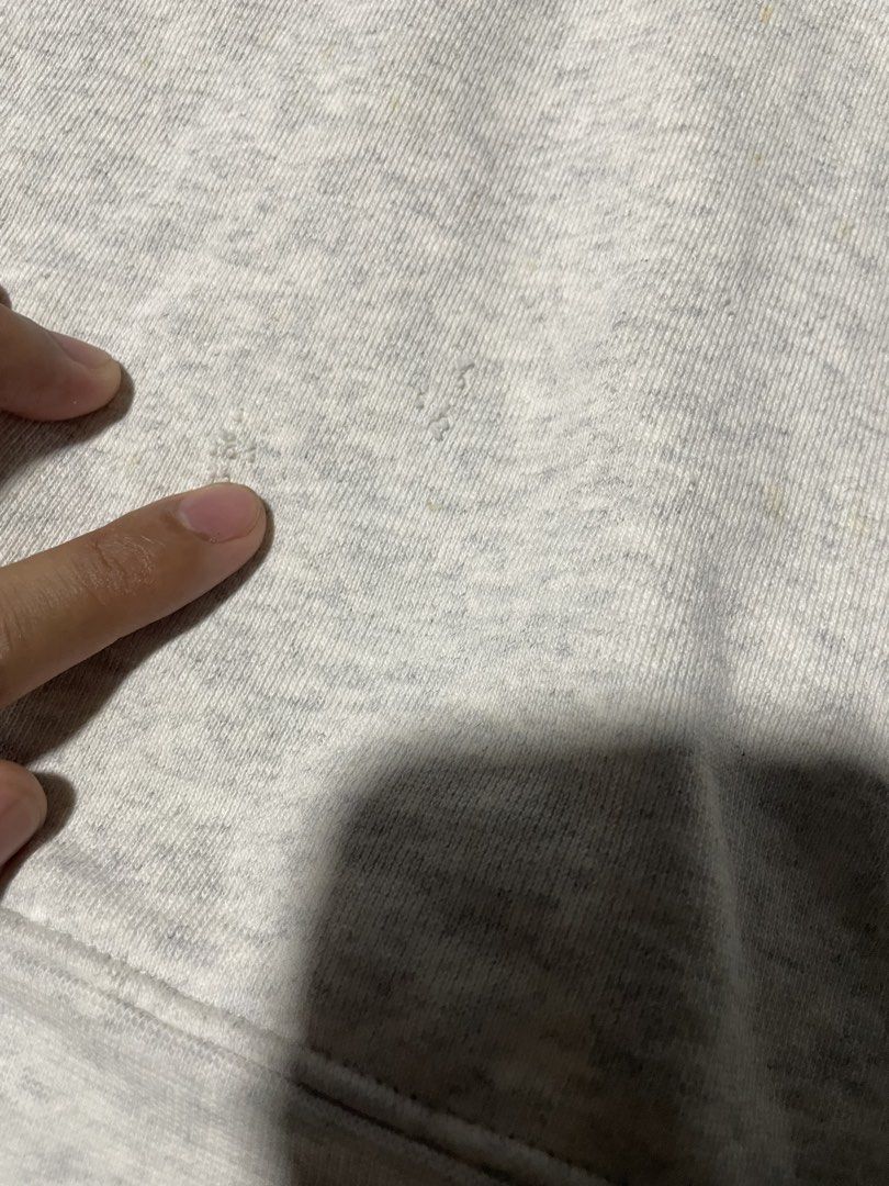 Jordan flight fleece Pull Over Hoodie (Category: Coats, Jackets and Outerwear) located in Las Pinas. Submitted by mistyger. (Listing ID 1437440600, Image 3). Description: Colorate 10/10 Issue:minor stain,minor scratch Good condition Masikip both ribbings.