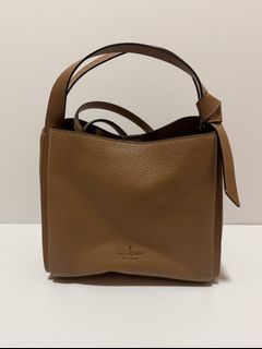 （分類：）位於 。 由 852clutteroff 提交（商品編號 1437460032，圖片 1）。簡介： 。