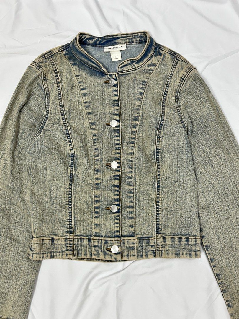 Lightwashed Denim Jacket (Category: Coats, Jackets and Outerwear) located in Cabanatuan. Submitted by kaiachaosctl404 (Listing ID 1437505442, Image 2). Description: - brand: monki - size xs to small - no flaws.