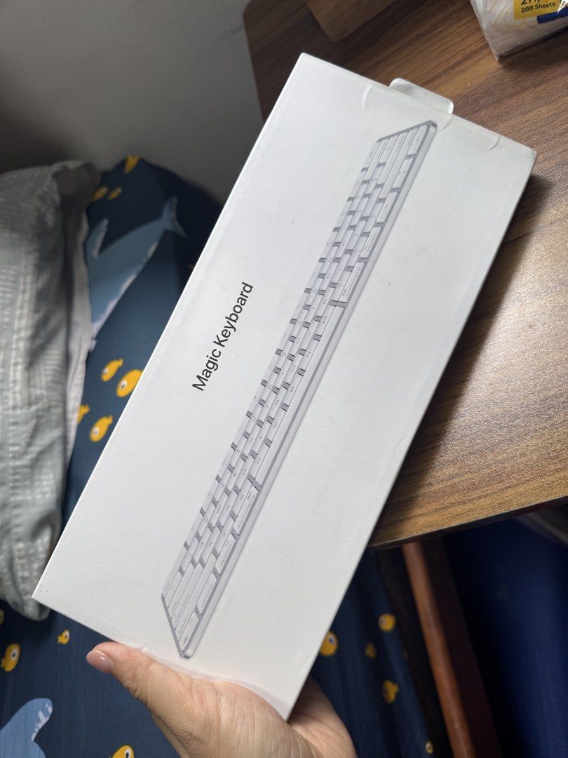 (Like new) Apple Magic Keyboard - Silver451908243471749124