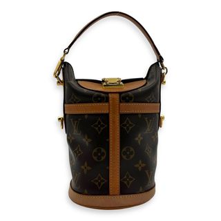 (Category: ) located in . Submitted by carousellluxury (Listing ID 1422604590, Image 1). Description: .