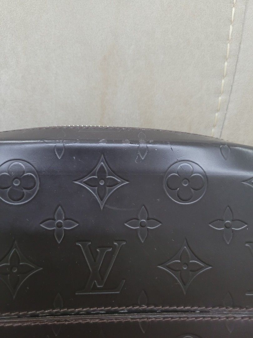 Guaranteed Auth Louis Vuitton Monogram Messenger Bag (Category: Luxury Bags & Wallets) located in Antipolo. Submitted by dlolin (Listing ID 1437435945, Image 3). Description: - Dark brown messenger bag - Embossed Louis Vuitton monogram pattern - Adjustable shoulder strap - Rectangular shape - Flap closure - Textured strap - Made of leather.