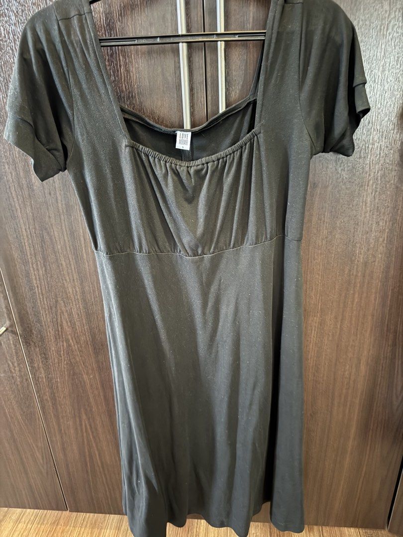 Love Mama nursing dress (Category: Dresses) located in Bacoor. Submitted by mlgon1 (Listing ID 1437472929, Image 3). Description: .