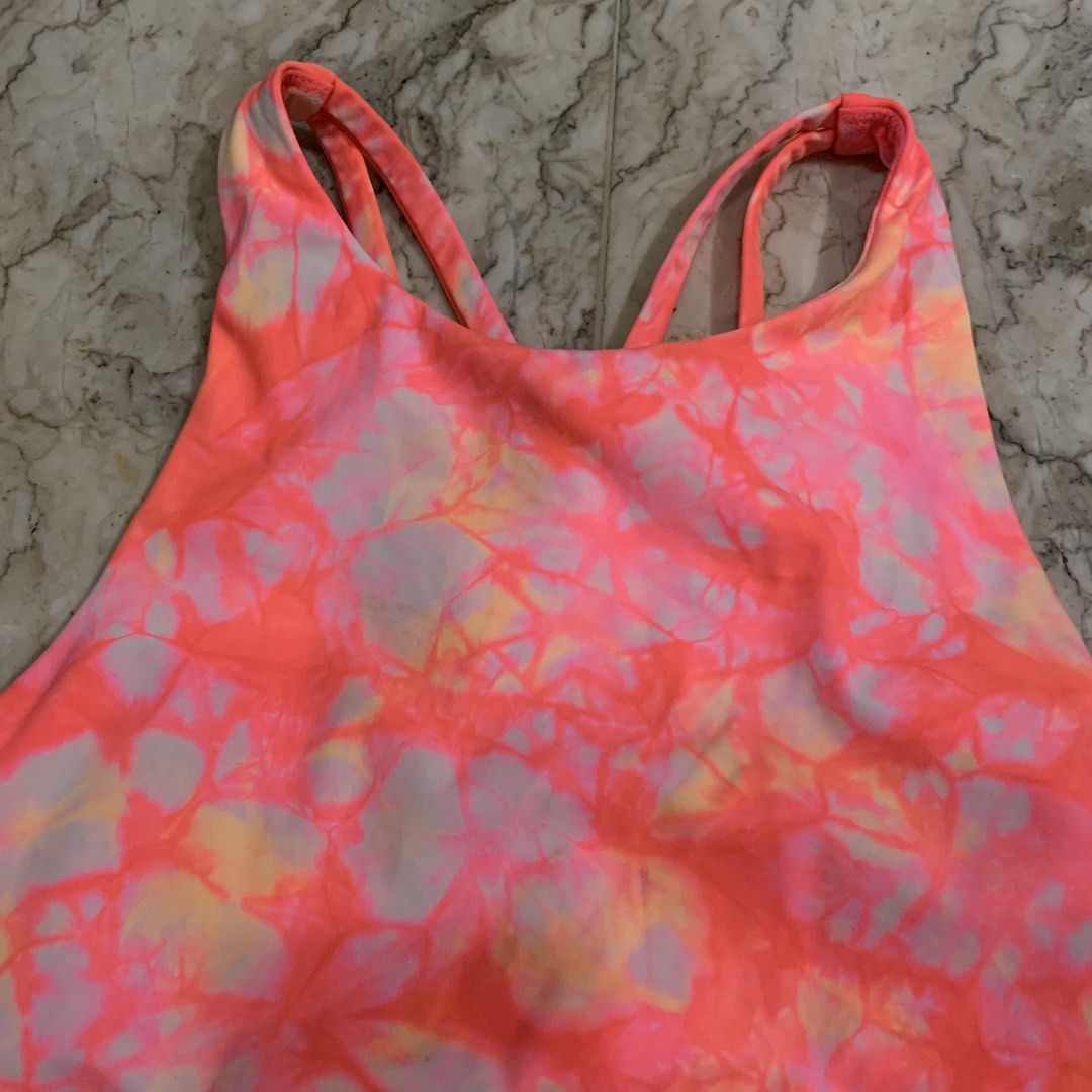 Lululemon Energy bra Long line high neck (Category: Activewear) located in Tarlac. Submitted by closetcleanupsale.ph (Listing ID 1437565090, Image 2). Description: Size 6 • Small EUC padded luxtreme lp posted REPRICED FROM 950.