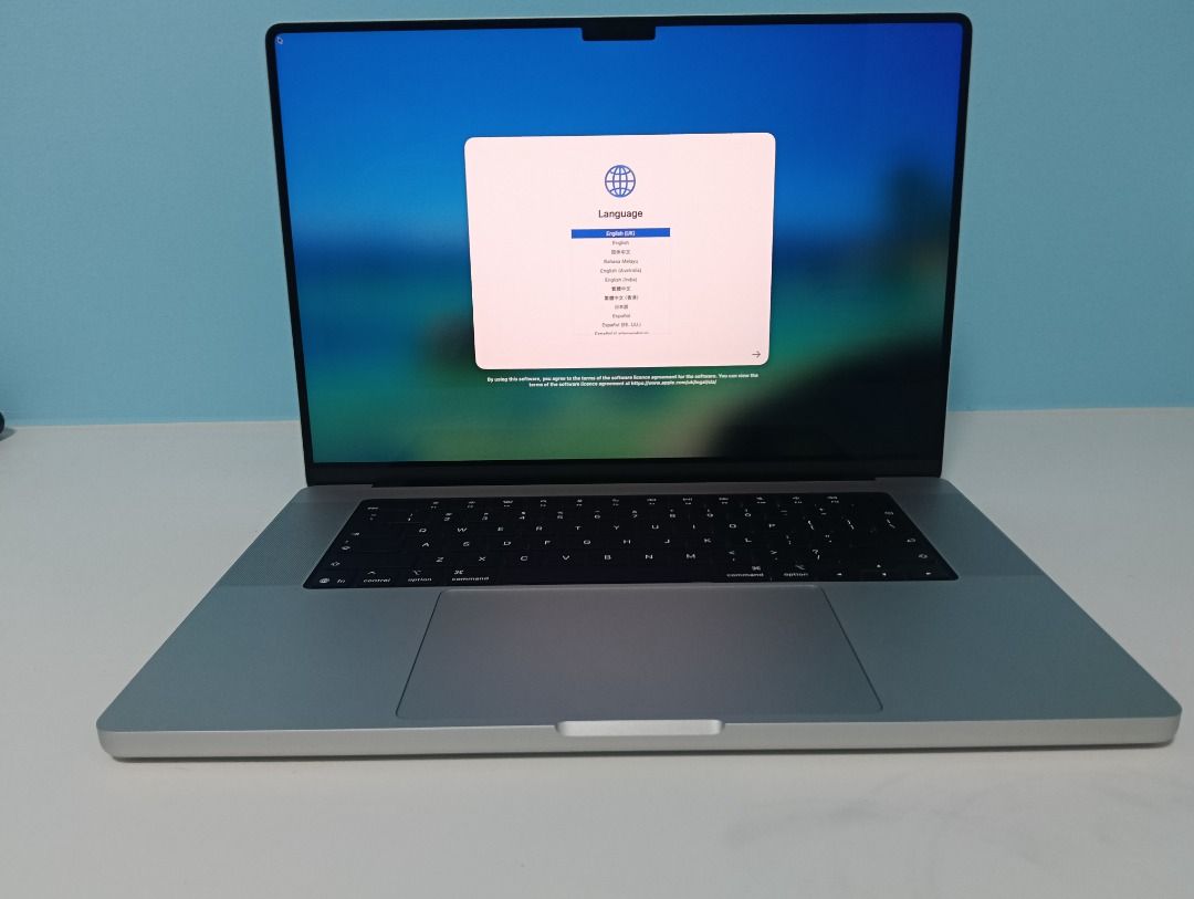 MacBook Pro 16 inch M5 Max452255663082055684