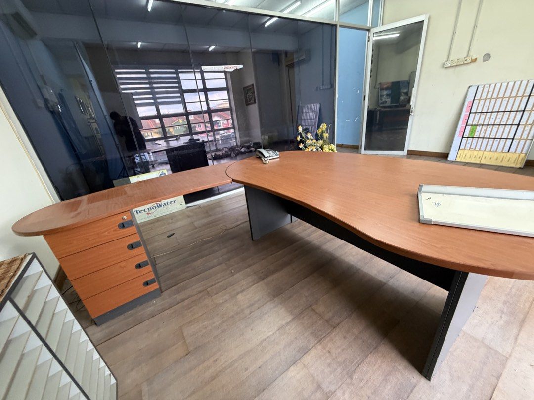 Meja office (Category: Tables & Sets) located in Seremban. Submitted by EyzWish (Listing ID 1437445310, Image 2). Description: .