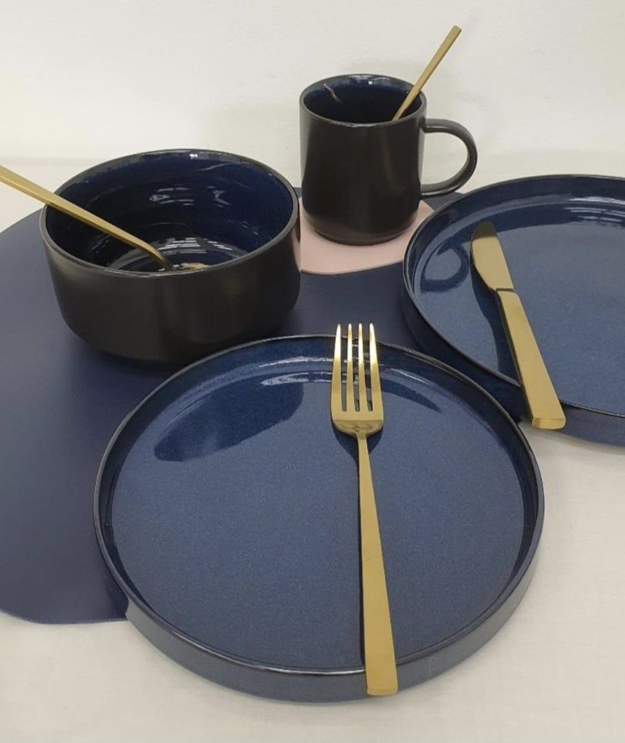 Modern Ceramic Dinnerware Set - Blue and Gold452332683505838080