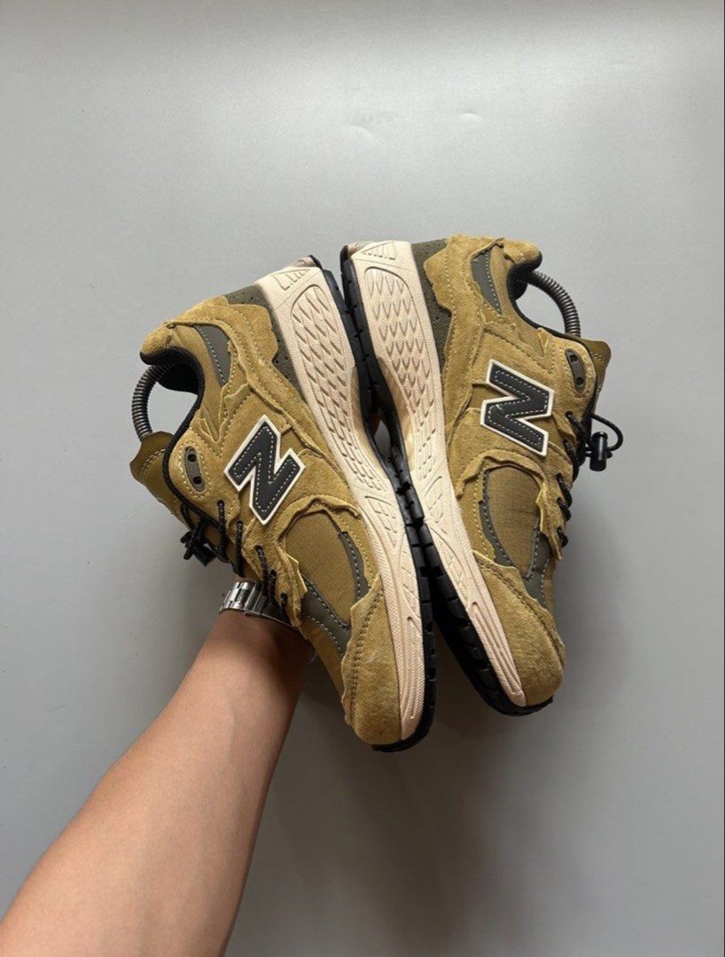 New Balance 2002R Protection Pack High Desert (Category: Sneakers) located in Davao. Submitted by shocking.bargains (Listing ID 1437578260, Image 3). Description: .