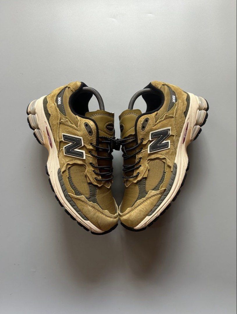 New Balance 2002R Protection Pack High Desert (Category: Sneakers) located in Davao. Submitted by shocking.bargains (Listing ID 1437578260, Image 2). Description: .