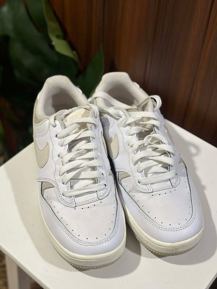 Nike Court Vision Low White (Category: Sneakers) located in Manila. Submitted by mariellmobii (Listing ID 1437535257, Image 3). Description: - White Nike Court Vision Low sneakers - White leather upper - Beige swoosh and accents - White and brown sole - White laces - Padded collar - Low-top design.