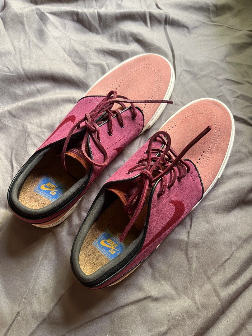 Nike SB Zoom Janoski OG+ (Category: Sneakers) located in Cebu City. Submitted by tasha.07 (Listing ID 1437552988, Image 2). Description: - Nike SB Zoom Janoski RM sneakers - US size 11 - Pink and burgundy suede upper - Zoom Air unit for cushioning - Vulcanized construction for board feel - Durable rubber outsole - Classic low-profile design.