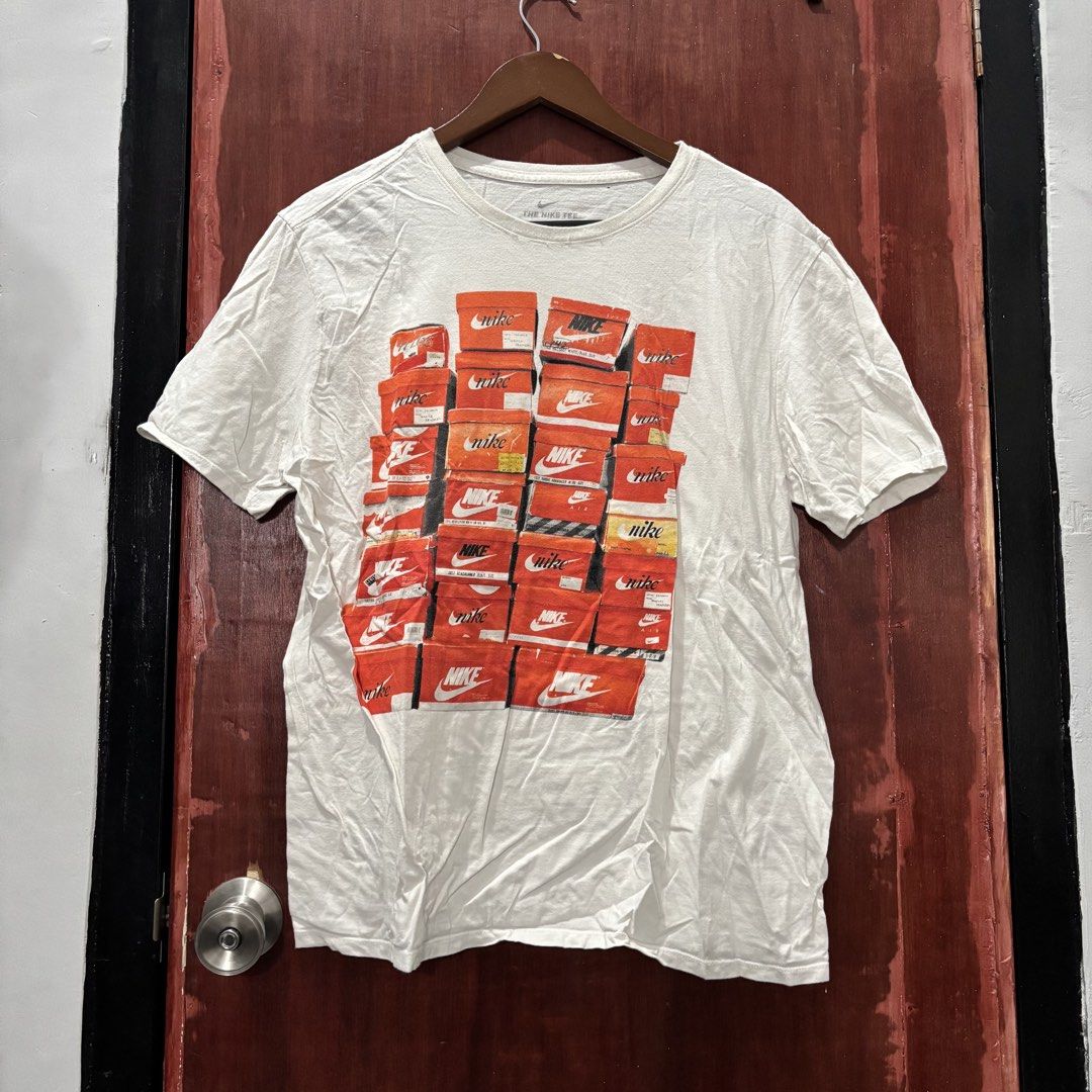 NIKE SHOE BOX T-shirt (Category: Tshirts & Polo Shirts ) located in Valenzuela. Submitted by eightyythrift (Listing ID 1437575000, Image 1). Description: .