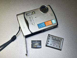 （分類：）位於 。 由 nelsonchuen 提交（商品編號 1437542725，圖片 1）。簡介： 。