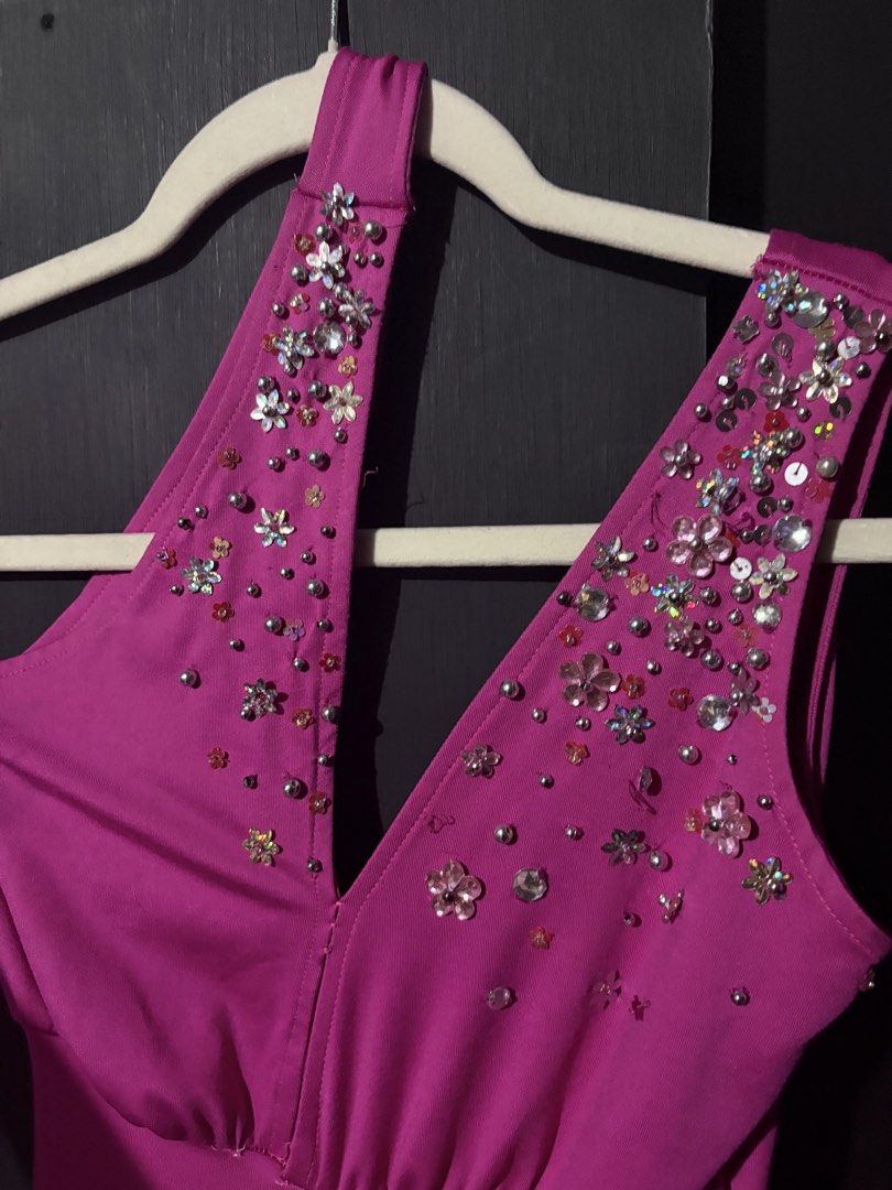 One Shoulder Hot Pink Long Gown (Category: Evening dresses & gowns) located in Makati City. Submitted by sagexoxo (Listing ID 1437452582, Image 3). Description: - im 5'6 and 55kg girly, i think it can fit to large - has sparkling details - Thigh-high slit - Low back design - Thick Fabric - need to wash lanb babang part rfs: only used once for an event.