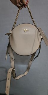(Category: ) located in . Submitted by lfboutique (Listing ID 1437492050, Image 1). Description: .