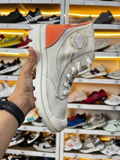 (Category: ) located in . Submitted by soletrip_footwear_trading (Listing ID 1437460073, Image 1). Description: .