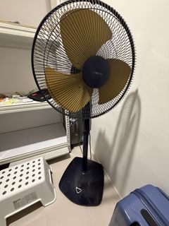 (Category: ) located in . Submitted by mulemoo (Listing ID 1437450627, Image 1). Description: .