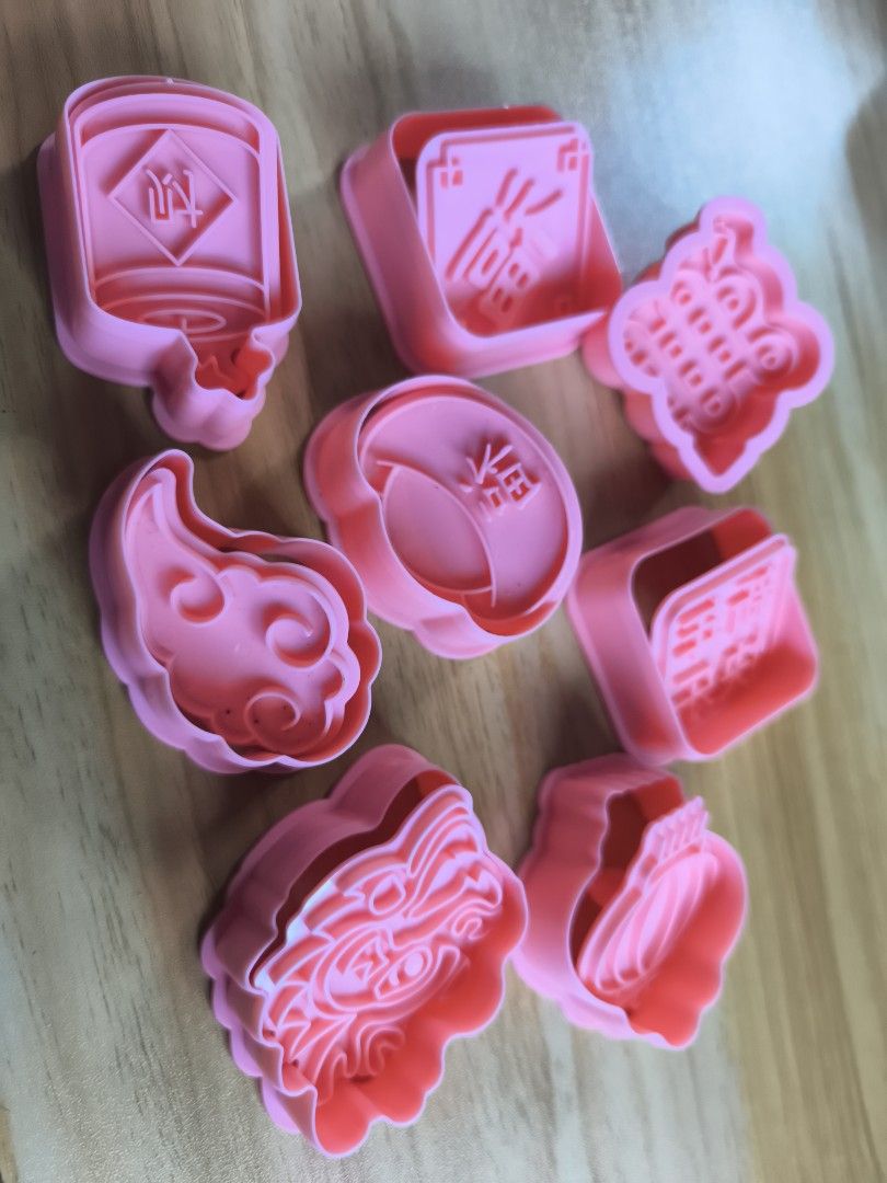 Pink Cookie Cutters Set (Category: Bakeware) located in Cavite. Submitted by Combiishop (Listing ID 1437423336, Image 3). Description: - Set of pink cookie cutters. - Includes flower, square, and decorative shapes. - Ideal for cookies and other treats. - Perfect for baking enthusiasts. - Suitable for beginners and experienced bakers..
