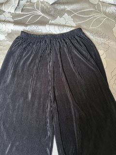 (Category: ) located in . Submitted by miffy256 (Listing ID 1437432105, Image 1). Description: .