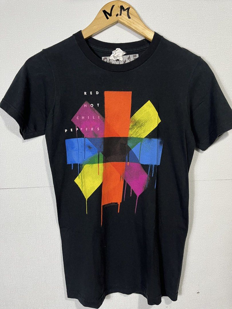 Red Hot Chili Peppers Graphic Tee (Category: Tshirts & Polo Shirts ) located in Baguio. Submitted by cosmicgem_21b525 (Listing ID 1437514907, Image 1). Description: - Red Hot Chili Peppers t-shirt - Features the band's logo graphic - Graphic has a dripping paint effect - Crew neck and short sleeves - Brand: Bay Island Sportswear - Size: Small.